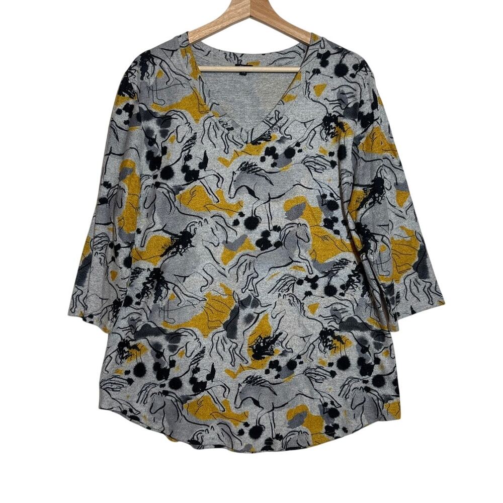 Shana Horse Graphic Print Gray Yellow V-Neck 3/4 Sleeve Tunic Top Sz L Textured